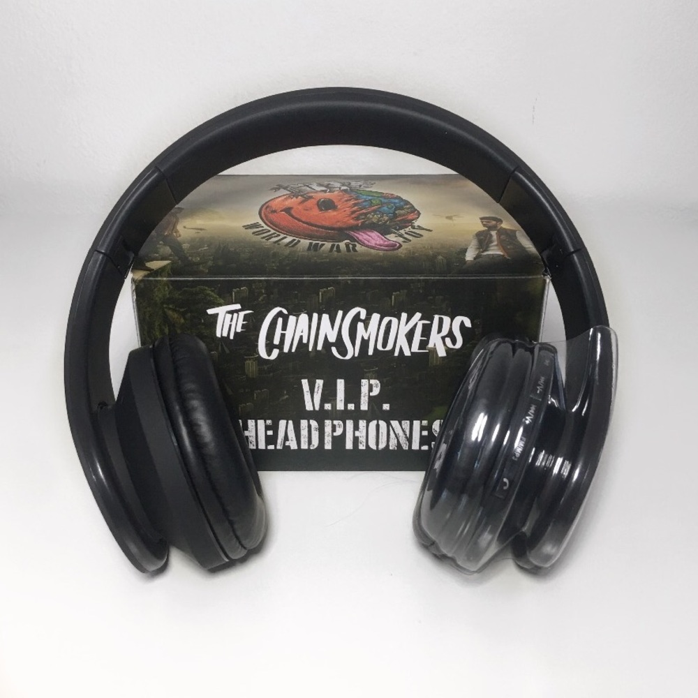 SOLD 🎧The Chainsmokers VIP Headphones🎧